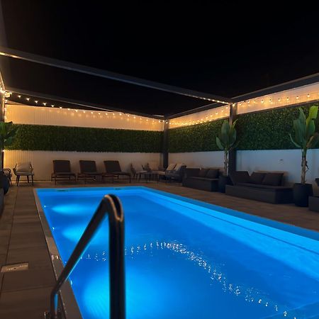 Xxl Rooms אוסילק מראה חיצוני תמונה