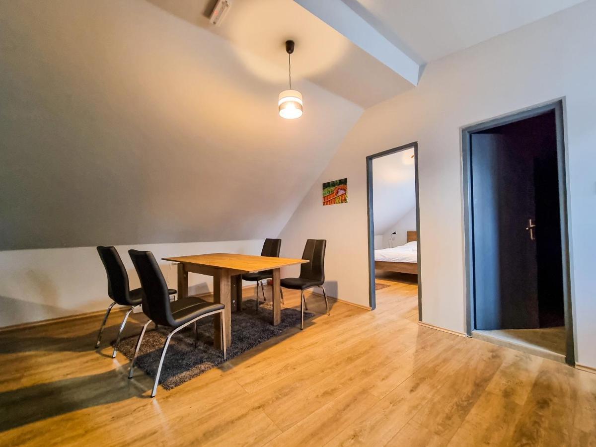 Xxl Rooms אוסילק מראה חיצוני תמונה