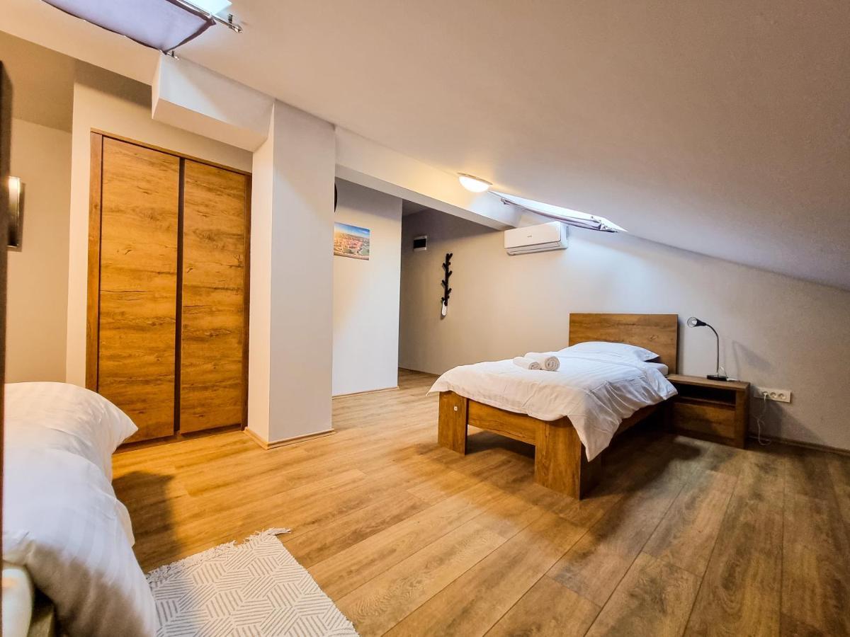Xxl Rooms אוסילק מראה חיצוני תמונה