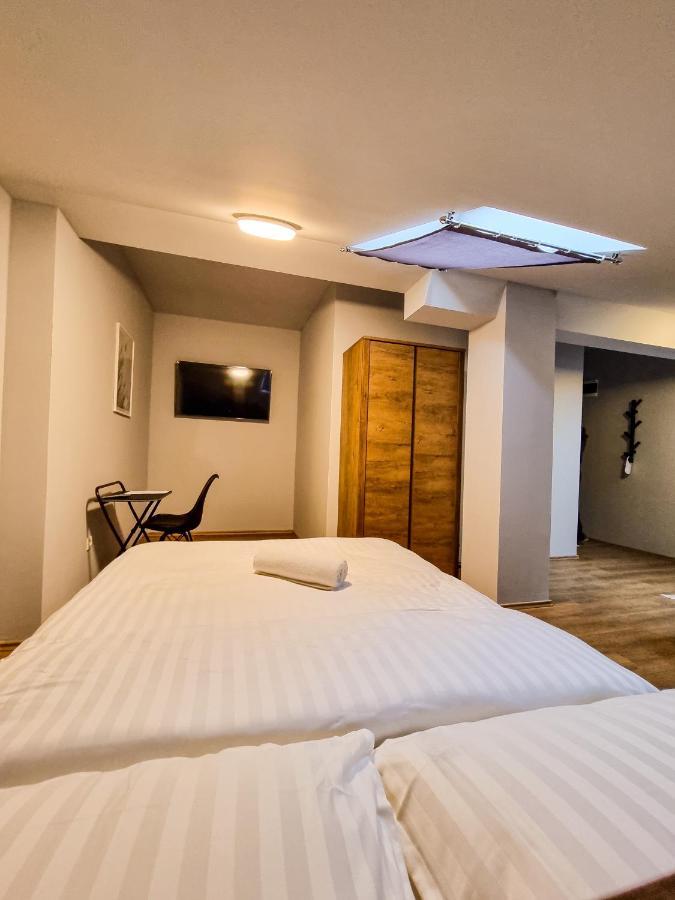 Xxl Rooms אוסילק מראה חיצוני תמונה