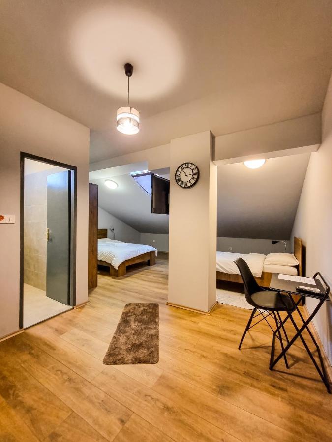 Xxl Rooms אוסילק מראה חיצוני תמונה