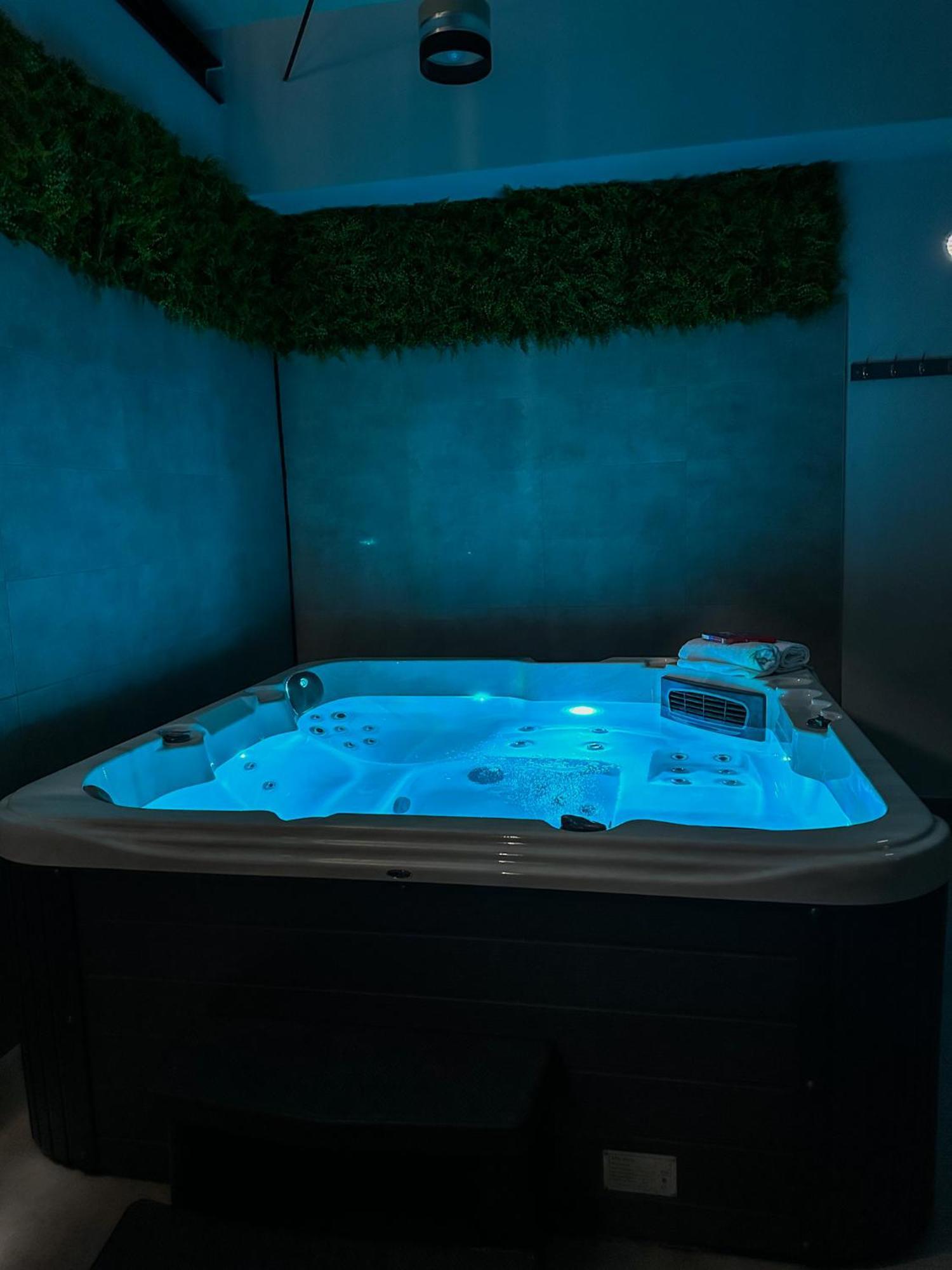 Xxl Rooms אוסילק מראה חיצוני תמונה